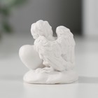 Сувенир полистоун "Белоснежный ангел сидит в обнимку с сердцем" 3,5х2,7х3,2 см - Фото 3