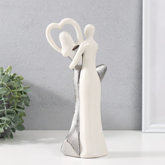 Сувенир керамика "В объятиях любви" серебристо-белый 24,6х11,8х6 см
