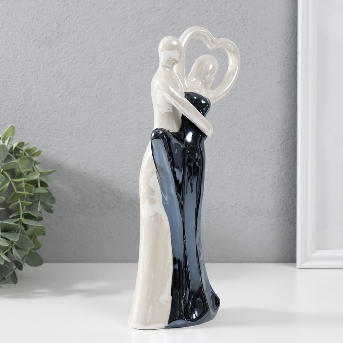 Сувенир керамика "В объятиях любви" чёрно-белый 24,6х11,8х6 см