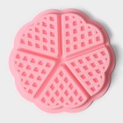 Форма для выпечки Доляна «Сладости. Венские вафли сердце», силикон, 21×2 см, 5 ячеек, цвет розовый - Фото 2