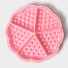 Форма для выпечки Доляна «Сладости. Венские вафли сердце», силикон, 21×2 см, 5 ячеек, цвет розовый - Фото 4