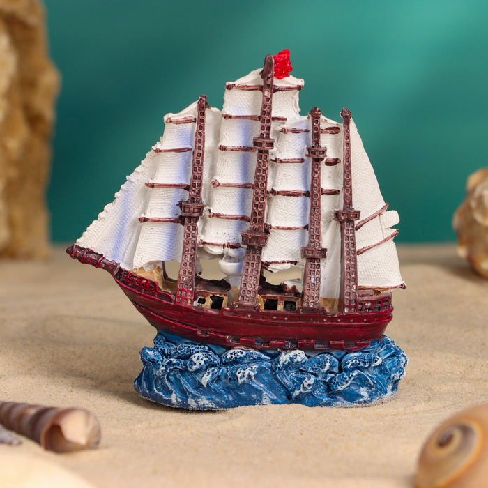 Сувенирная модель корабля «Парусник», фигурка полистоун, 9×9 см - Фото 1