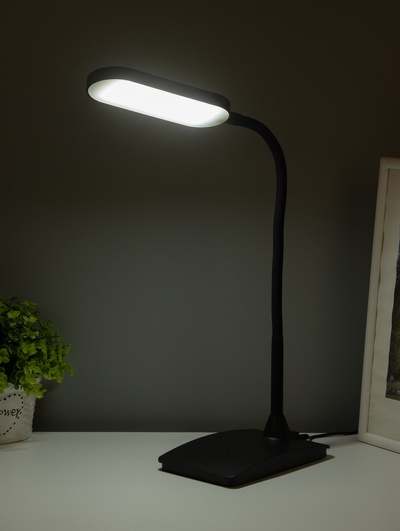 Настольная лампа сенсорная «Люми» LED 5 Вт 6000К черный 10.5×28×35 см