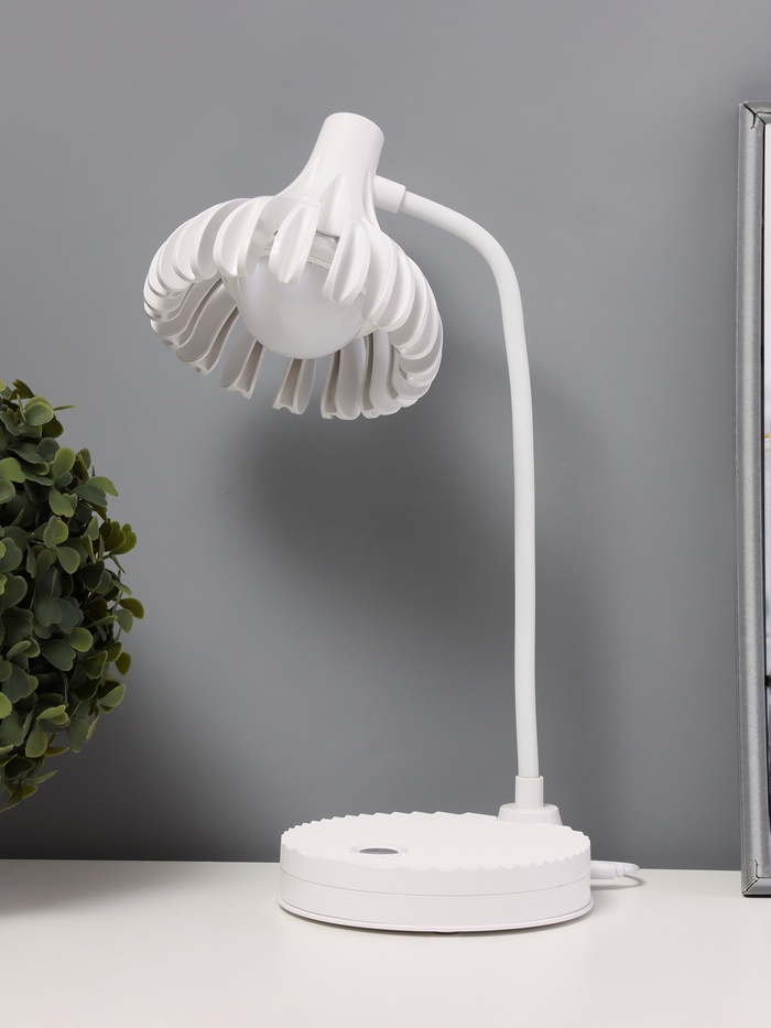 Настольная лампа «Санди» LED 4 Вт USB АКБ белый 11.7×14.5×18 см