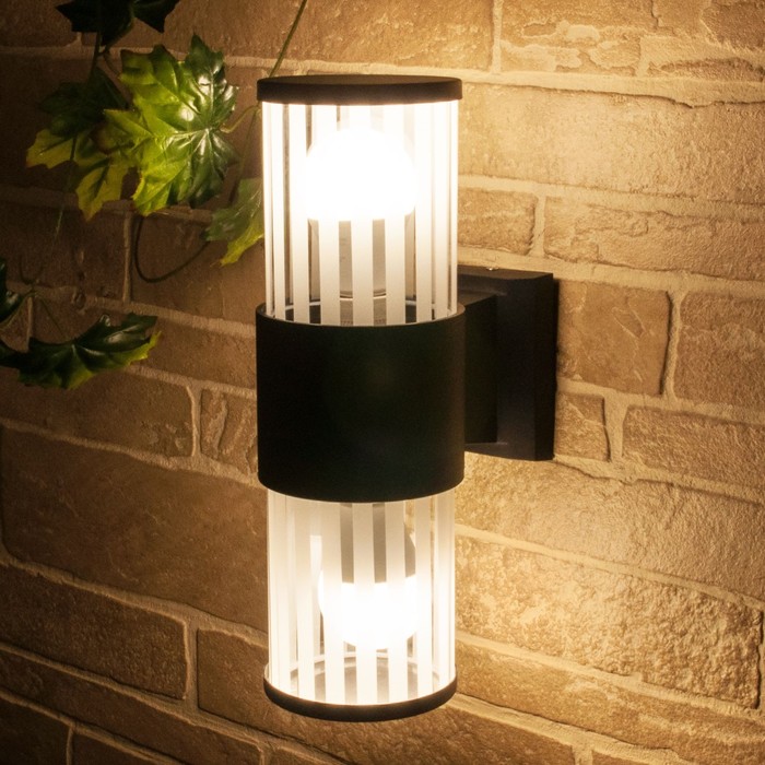 Уличный настенный светильник Elektrostandard, Strip, 170х104х325 мм, E27, цвет чёрный - Фото 1