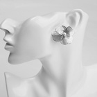 Серьги с жемчугом «Цветы» лёгкие, цвет белый в серебре - Фото 5