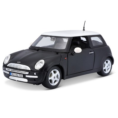 Машинка Maisto Die-Cast Mini Cooper, открывающиеся двери, 1:24, цвет чёрный с белой крышей