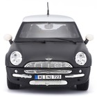 Машинка Maisto Die-Cast Mini Cooper, открывающиеся двери, 1:24, цвет чёрный с белой крышей - Фото 10