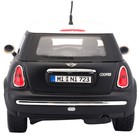 Машинка Maisto Die-Cast Mini Cooper, открывающиеся двери, 1:24, цвет чёрный с белой крышей - Фото 4