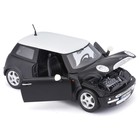 Машинка Maisto Die-Cast Mini Cooper, открывающиеся двери, 1:24, цвет чёрный с белой крышей - Фото 7