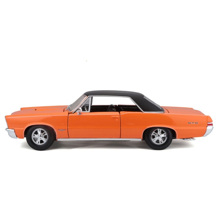 Машинка Maisto Die-Cast 1965 Pontiac GTO, открывающиеся двери, 1:18, цвет оранжевый - фото 1909588406