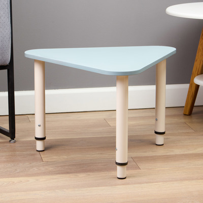 Стол растущий «Треугольник», на металлокаркасе, группа роста 0 – 3, 600×400(580)×600 мм, цвет дастин грин