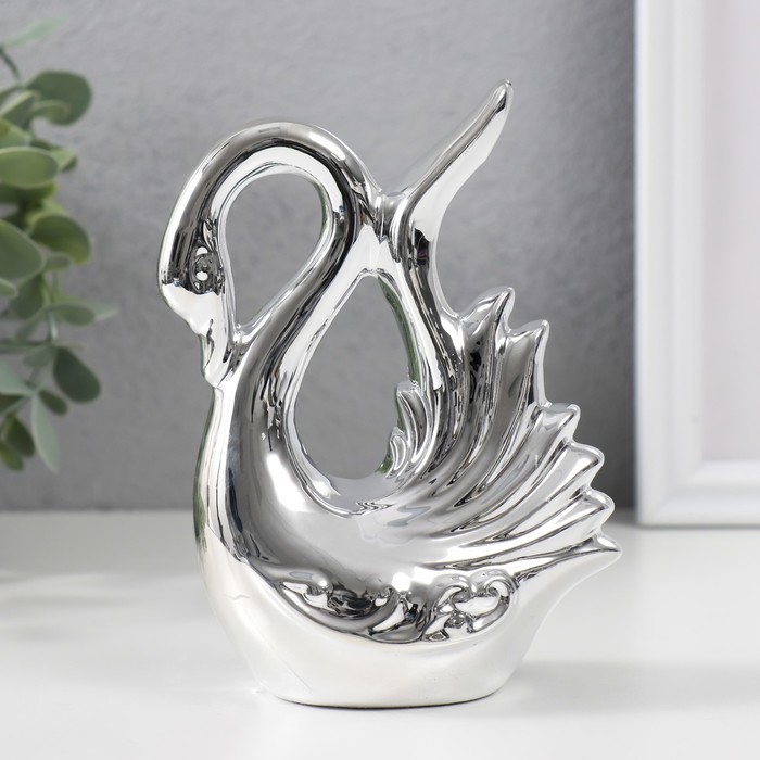Сувенир керамика "Лебедь. Покорность" серебро 6х10х14,5 см