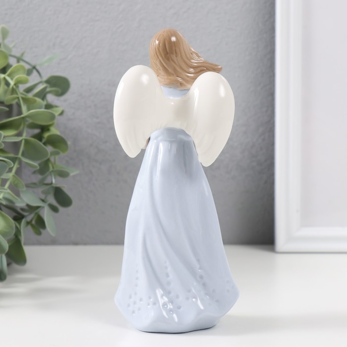 Сувенир керамика "Ангел в голубом платье с сердцем на ветру" 18х8х6 см