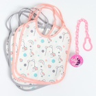 Набор детских слюнявчиков Крошка Я, 4 шт. + подарок, 20×17 см, цвет розовый, серый - Фото 2