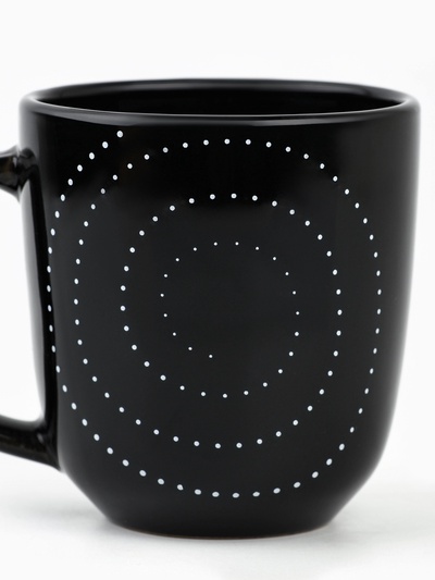 Кружка керамическая «Орнамент», 450 мл, цвет чёрный