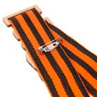 Значок деревянный "9 Мая!", рука с лентой, оранжевый - Фото 3