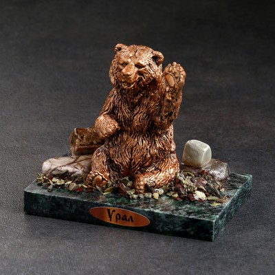 Сувенир "Приветливый медведь", 7х10х9 см, змеевик, гипс