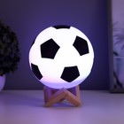 Ночник "Футбольный мяч" LED 3Вт USB АКБ белый 15х15х19 см - фото 9687537