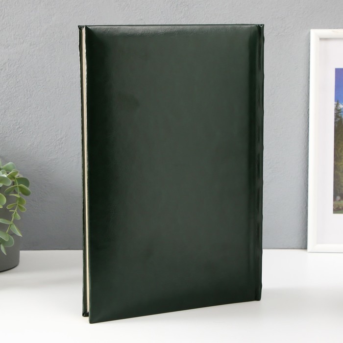 Фотоальбом на 300 фото "Классика" зелёный 10х15 см, кн. пер-т, иск-я кожа