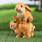 Фигурка полистоун «Зайки прыгуны», 9×13×19 см - Фото 2