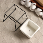 Горшок для цветов «Куб», 200 мл, 8.8×7.5×5.6 см, керамический, на чёрной металлической подставке, белый - Фото 3