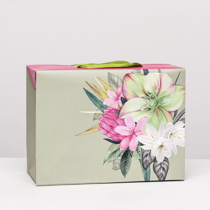 Пакет подарочный "Цветы" серо-розовый, 27 х 20 х 13 см