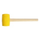 Киянка ЛОМ, деревянная рукоятка, желтая резина, 65 мм, 600 г - фото 9645117