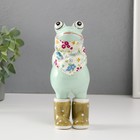 Фигурка керамика «Лягушонок в резиновых сапогах, с косынкой», 8.4×6×16.3 см - Фото 1