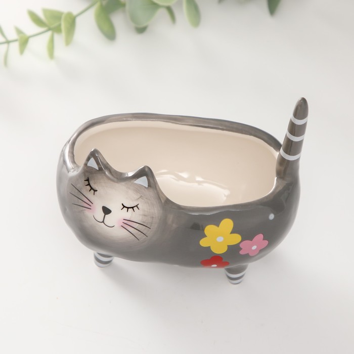 Сувенир керамика подставка "Серый упитанный котик с цветами" 11,2х7,6х11,8 см - фото 1899355834