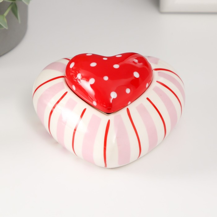 Шкатулка керамика "Красное сердце в горошек, полосатое" 10,2х10х5 см - Фото 1