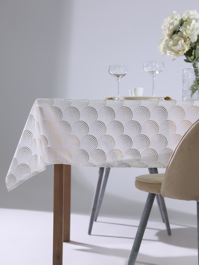 Скатерть «Этель» с тиснением, 140×220±5 см, 100% п/э, 120 г/м²