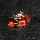 Сувенир "Лягушка", малая, латунь, янтарь - Фото 3