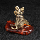 Сувенир "Мышка с ложкой загребушкой", латунь, янтарь - Фото 2