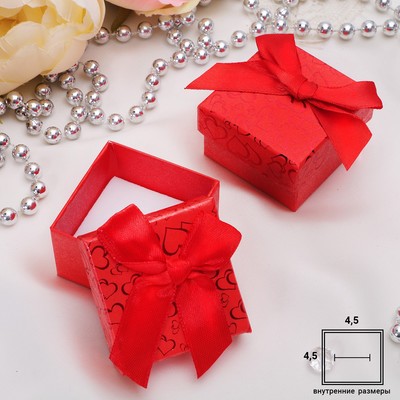 Коробочка подарочная под кольцо "Блестящие сердца", 5*5 (размер полезной части 4,5х4,5см), цвет красный
