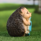 Садовая фигура"Ежик с конфетой" 13х11х16см - фото 24355648