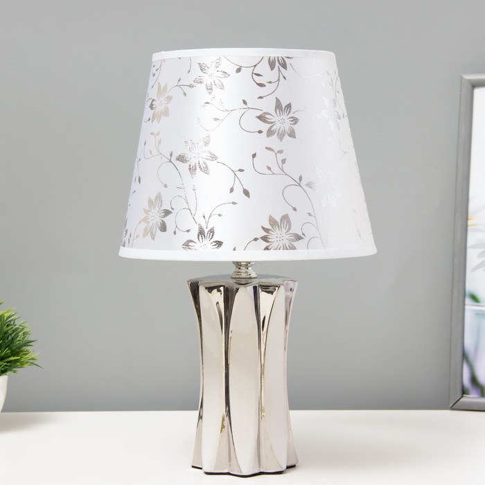 Настольная лампа «Сабина» Е14 40 Вт бело-серебристый 20×20×34 см - Фото 1