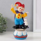 Сувенир керамика музыкальный "Клоун с пёсиком, стоит на шаре" 9х10х20,7 см - фото 321500461