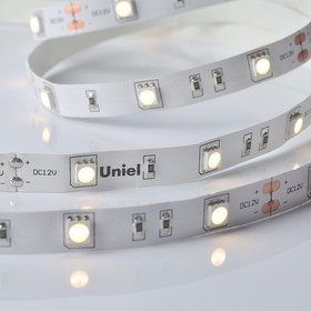 Светодиодная лента на самоклеящейся основе Uniel, IP20, 5 м, 5050, 30 LED/м, 7,2 Вт/м, 12 В, 3000К, свечение тёплое белое