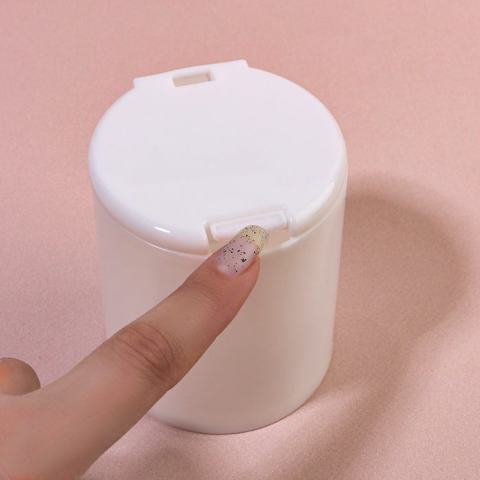 Органайзер для хранения ватных палочек и дисков, с крышкой, на кнопке, d - 7,5 × 9,5 см, цвет белый