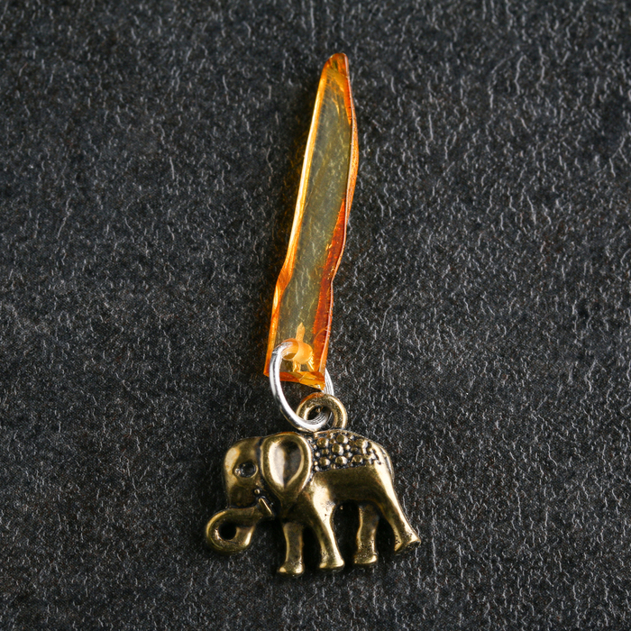 Брелок талисман "Слон", латунь, янтарь - Фото 1
