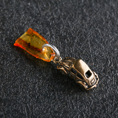 Брелок талисман "Авто-талисман", латунь, янтарь