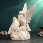 Фигура "Голуби воркуют" перламутр, 30х20х16см - фото 23965782