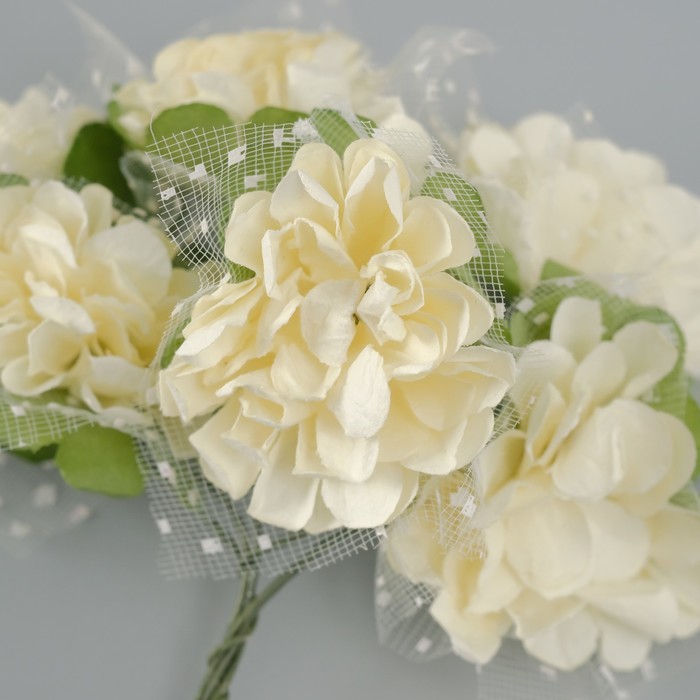 Декоративный цветок для творчества "Хризантема" бледно-снежный