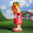Садовая фигура "Гном с корзиной фруктами наверху слева" 17х20х50см - Фото 6