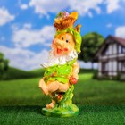 Садовая фигура "Гном с корзиной фруктами наверху справа" 21х18х49см - Фото 4