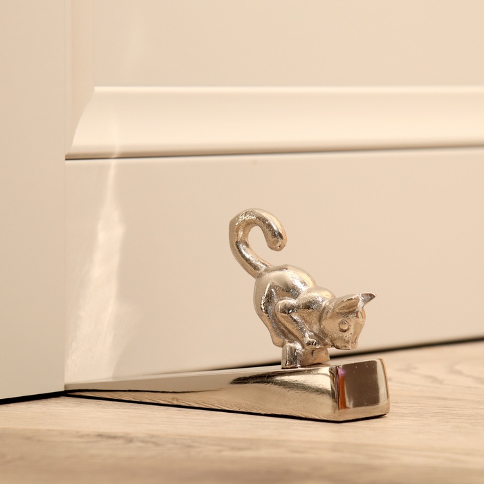 Стоппер дверной «Киска», 15×3.5×9 см, алюминий