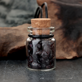Сувенир-бутылка с натуральными камнями "Гранат", 3 х 2 см