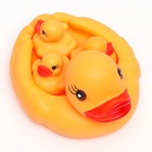 Резиновые игрушки для ванны «Мама утка и три уточки», 13х6 см, с пищалкой, в наборе 4 шт - Фото 4