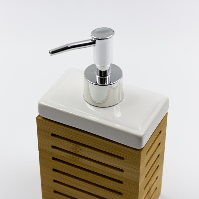 Дозатор для жидкого мыла Joy Home, керамика, белый с рамкой из бамбука - фото 1909648756
